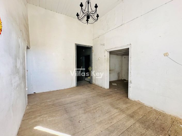 Image No.21-5 Bed House for sale