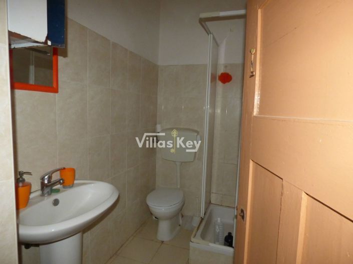 Image No.4-5 Bed House for sale