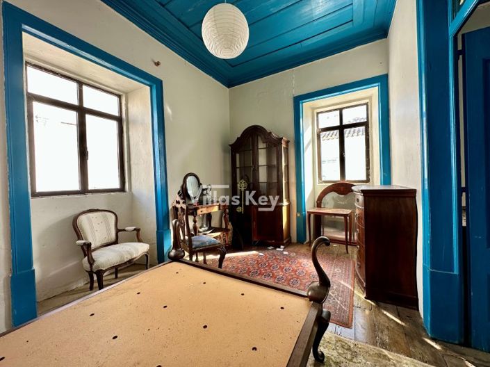 Image No.5-5 Bed House for sale