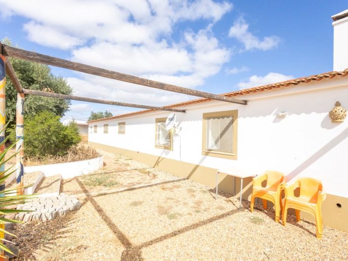 Image No.45-8 Bed Farmhouse for sale