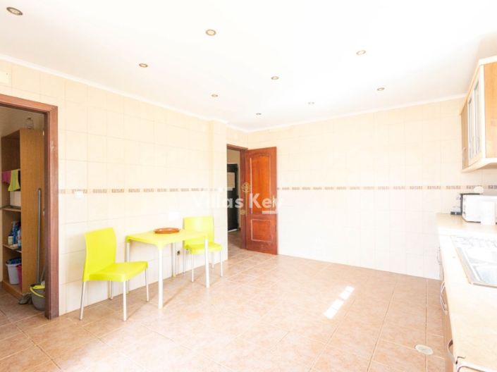 Image No.47-8 Bed Farmhouse for sale