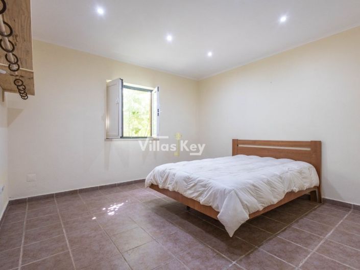 Image No.62-8 Bed Farmhouse for sale