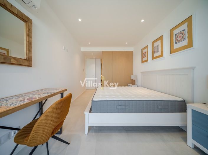 Image No.19-2 Bed Apartment for sale