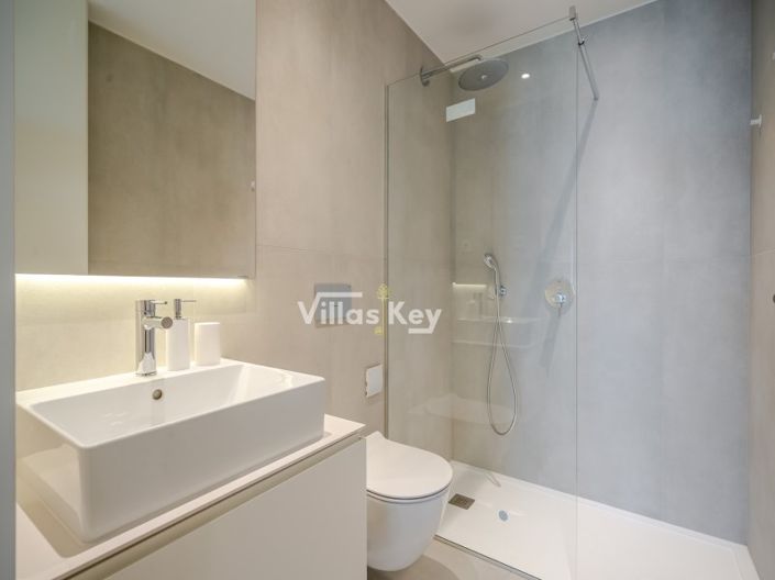 Image No.23-2 Bed Apartment for sale