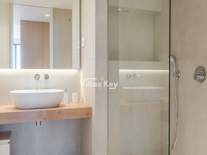 Image No.24-2 Bed Apartment for sale