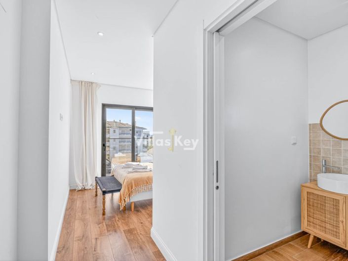 Image No.18-2 Bed Apartment for sale