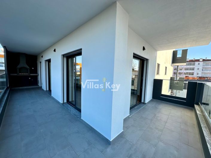 Image No.9-2 Bed Apartment for sale