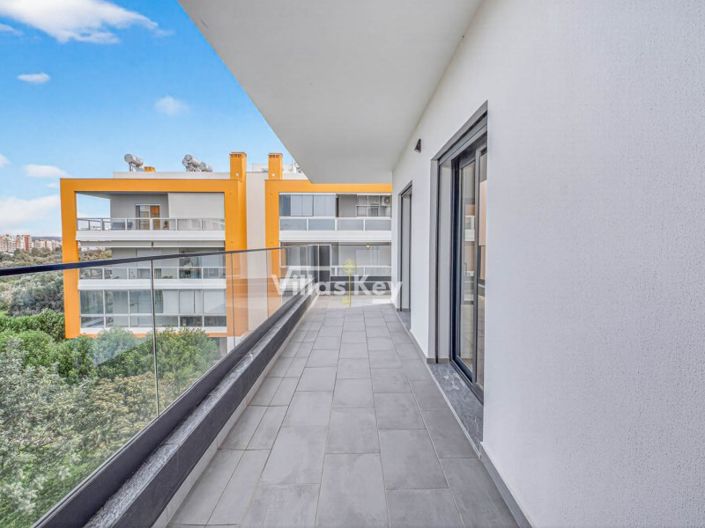 Image No.15-3 Bed Apartment for sale