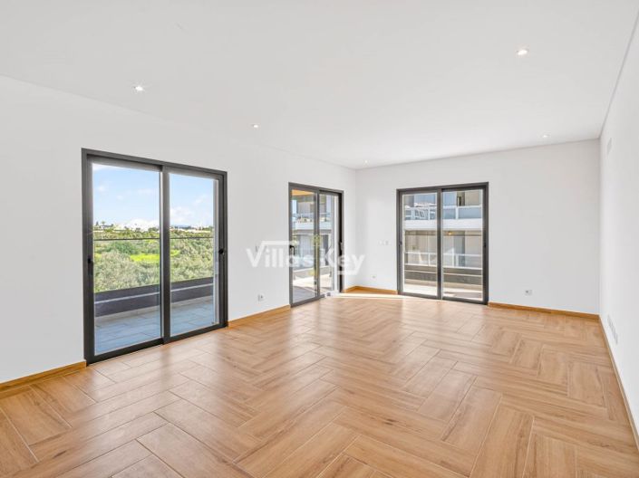 Image No.6-3 Bed Apartment for sale