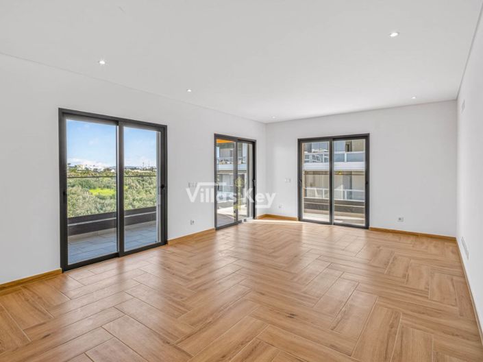 Image No.7-3 Bed Apartment for sale