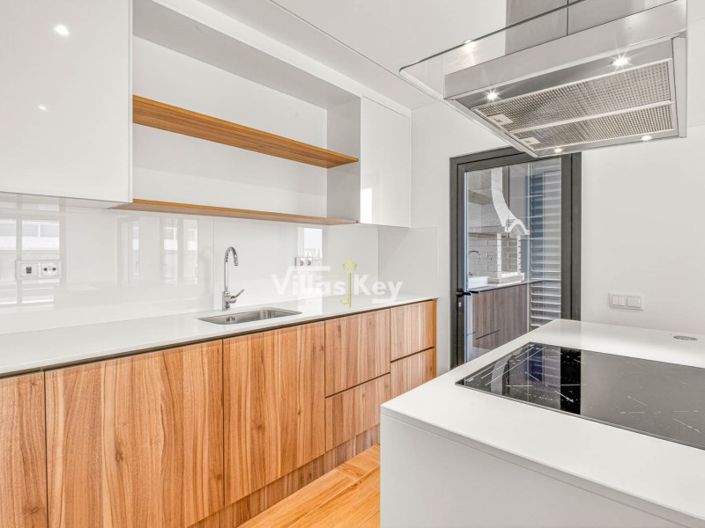 Image No.9-3 Bed Apartment for sale