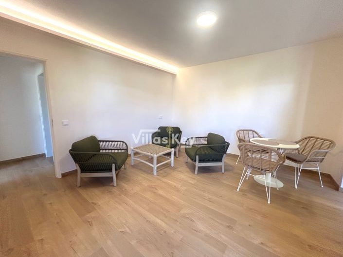 Image No.13-7 Bed House for sale