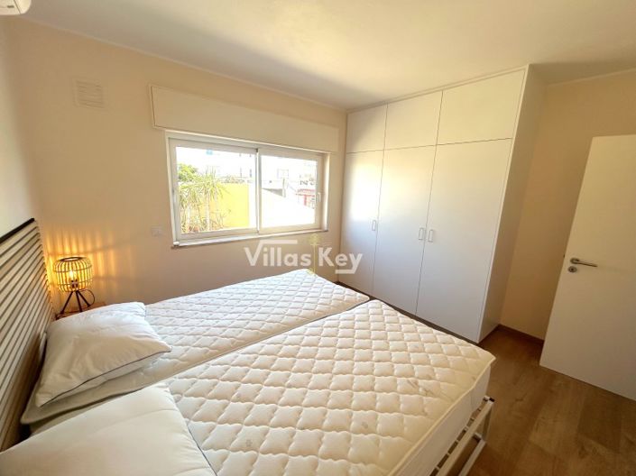 Image No.16-7 Bed House for sale