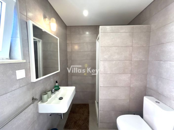 Image No.34-7 Bed House for sale