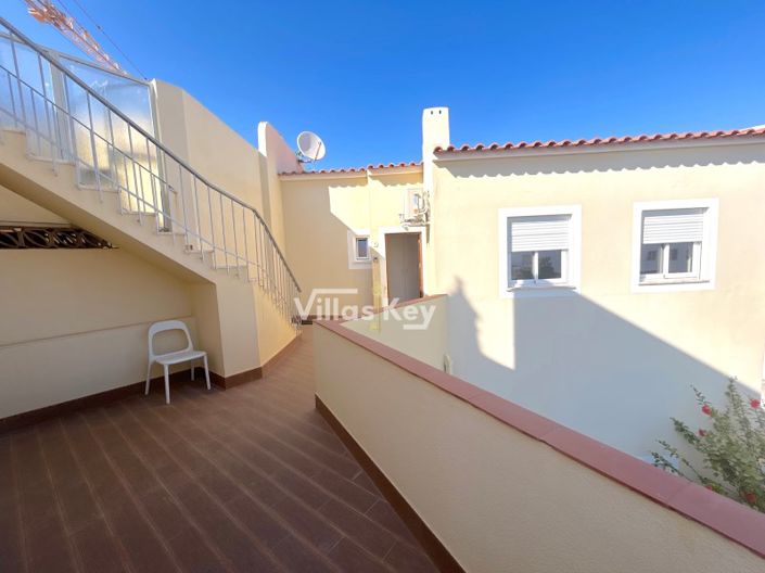 Image No.35-7 Bed House for sale