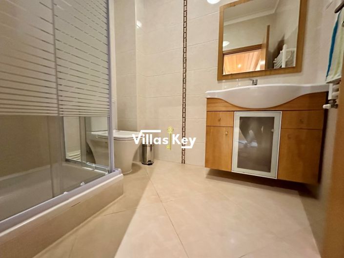 Image No.18-2 Bed Apartment for sale