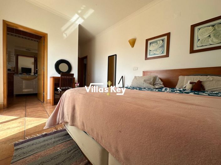 Image No.18-2 Bed Apartment for sale