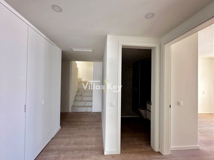 Image No.11-2 Bed Apartment for sale