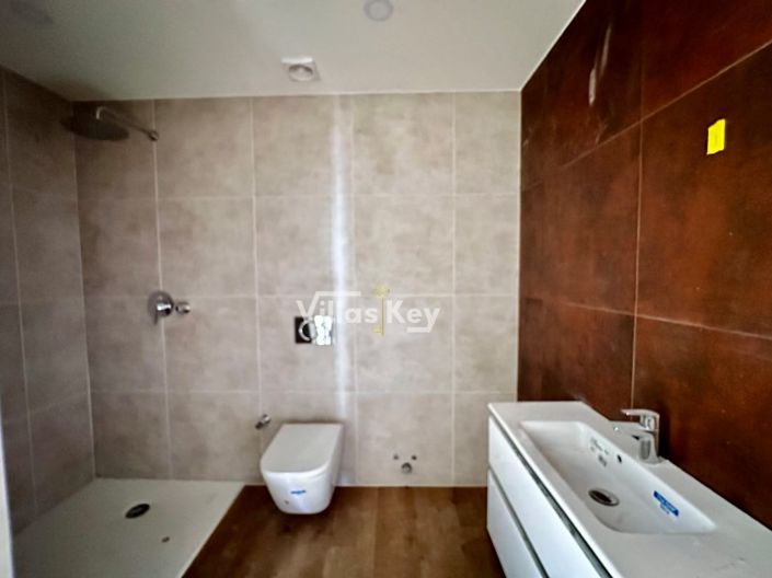 Image No.17-2 Bed Apartment for sale