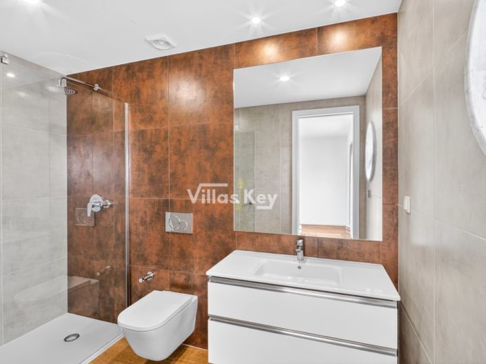 Image No.7-2 Bed Apartment for sale