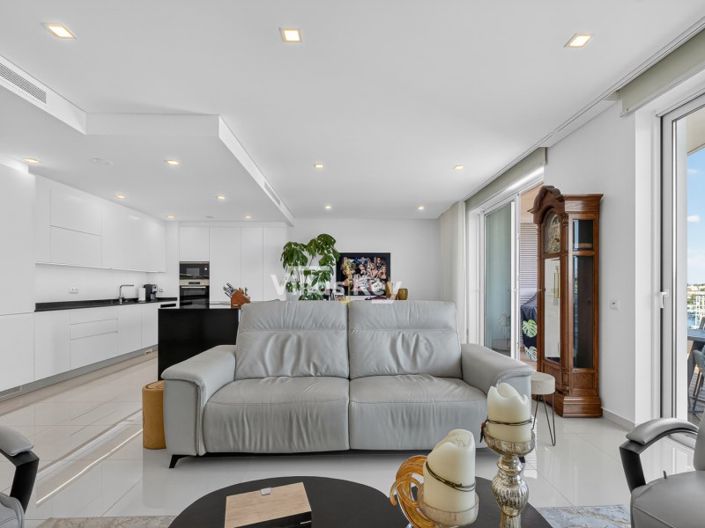 Image No.12-Appartement de 3 chambres à vendre à Lagos