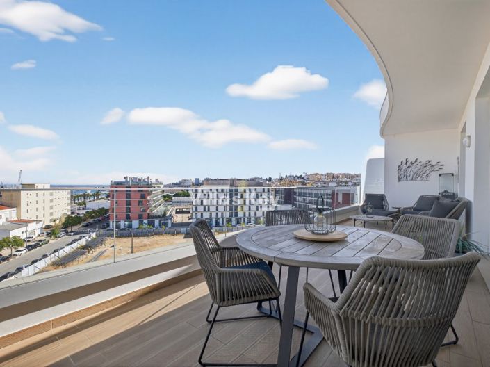 Image No.3-Appartement de 3 chambres à vendre à Lagos