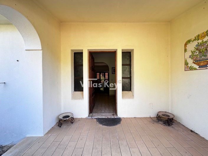 Image No.11-3 Bed House for sale