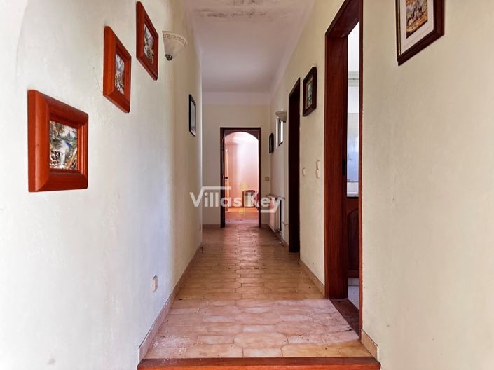 Image No.21-3 Bed House for sale