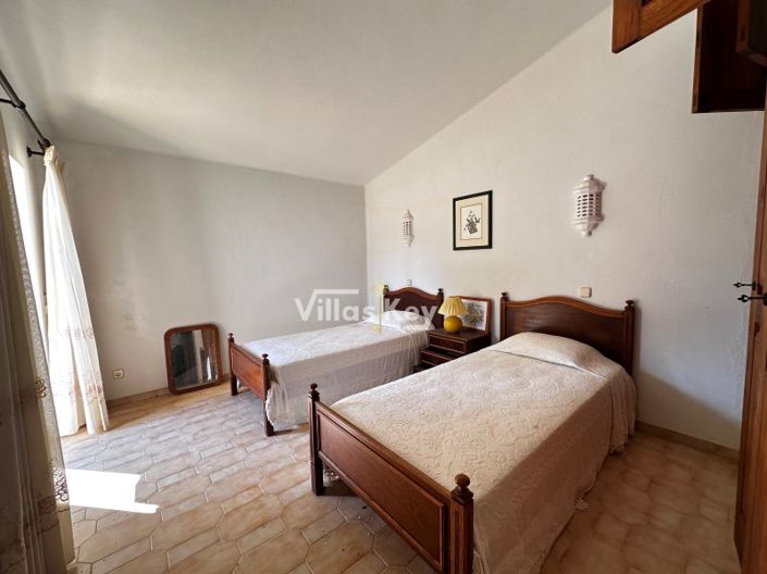 Image No.26-3 Bed House for sale