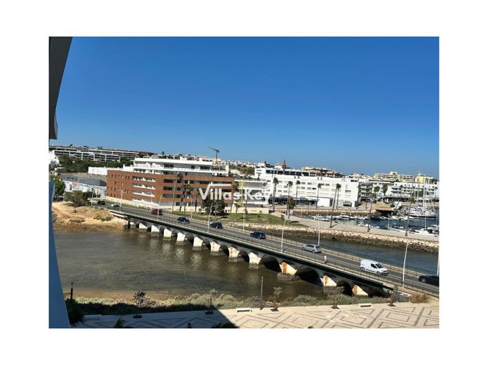 Image No.19-Appartement de 3 chambres à vendre à Lagos