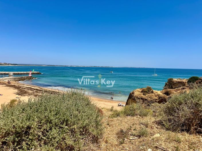 Image No.24-2 Bed Apartment for sale