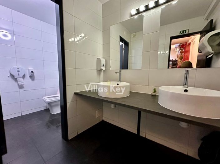 Image No.21-Restaurant à vendre à Lagos