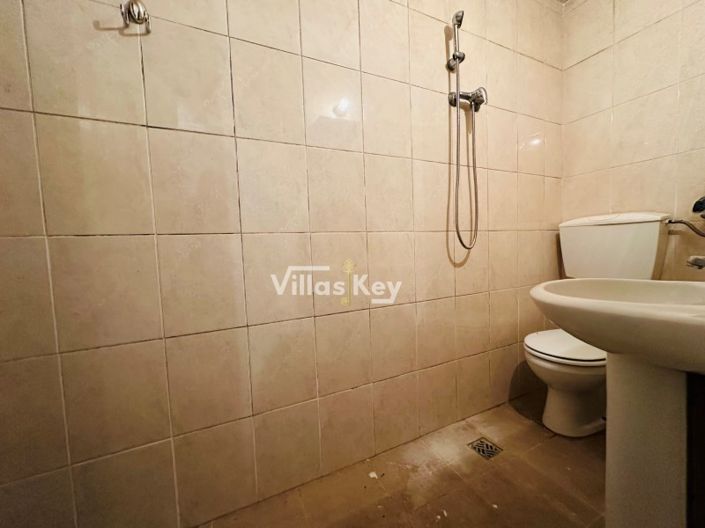 Image No.9-2 Bed House for sale