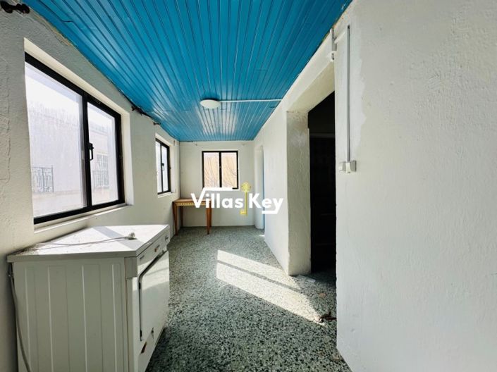 Image No.10-10 Bed House for sale