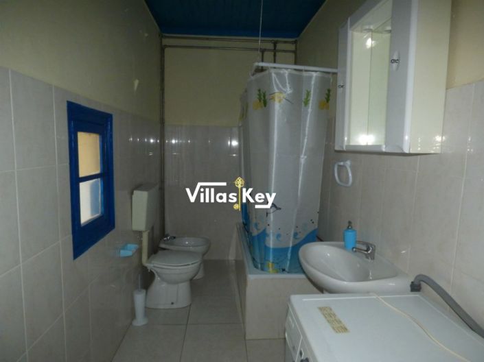 Image No.11-10 Bed House for sale