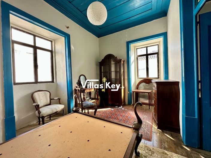 Image No.12-10 Bed House for sale