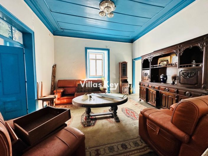 Image No.16-10 Bed House for sale