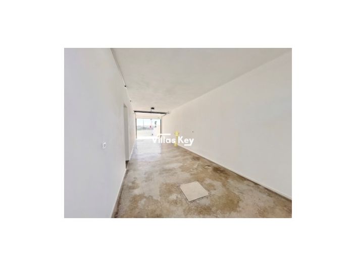 Image No.27-10 Bed House for sale