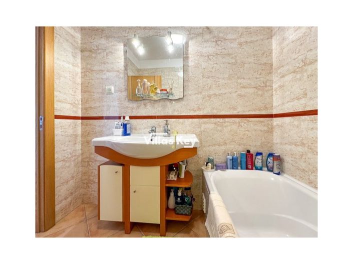 Image No.14-2 Bed Apartment for sale