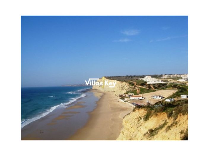 Image No.16-2 Bed Apartment for sale