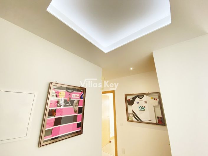 Image No.19-2 Bed Apartment for sale