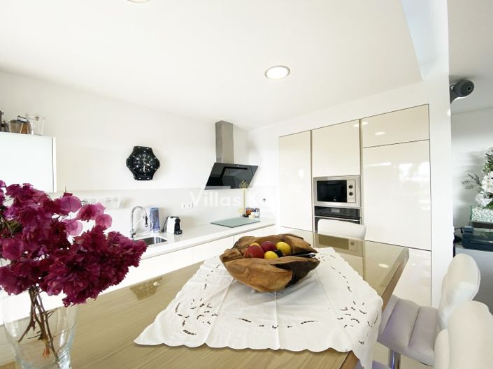 Image No.9-2 Bed Apartment for sale