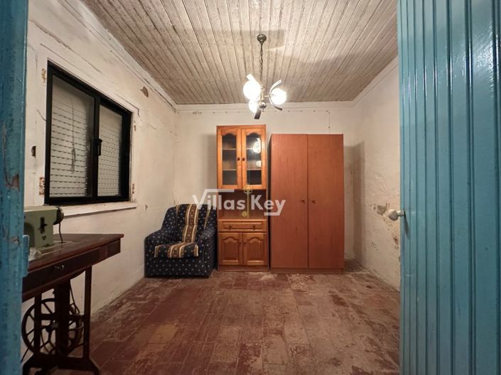 Image No.3-2 Bed House for sale