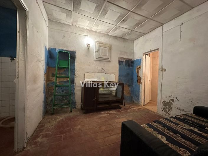 Image No.4-2 Bed House for sale