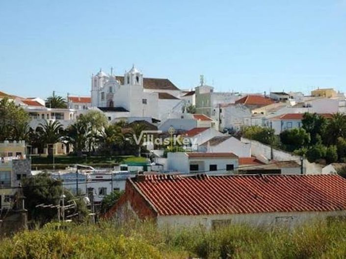 Image No.1-4 Bed House for sale