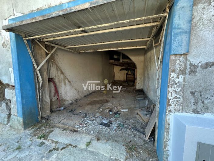 Image No.10-4 Bed House for sale