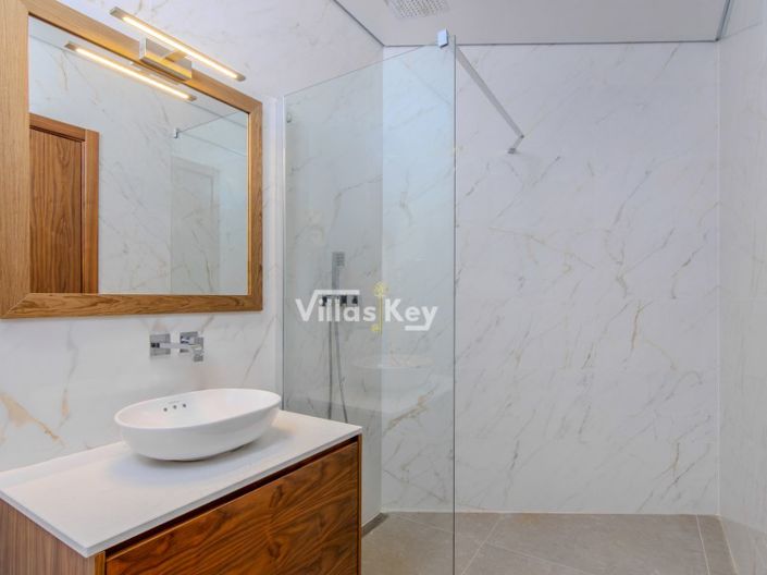 Image No.25-Maison de 4 chambres à vendre à Lagos