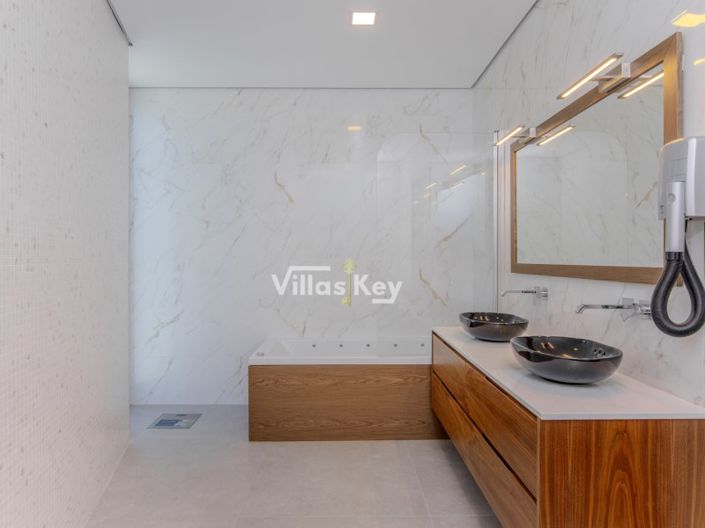 Image No.35-Maison de 4 chambres à vendre à Lagos