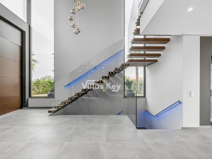 Image No.16-4 Bed House for sale