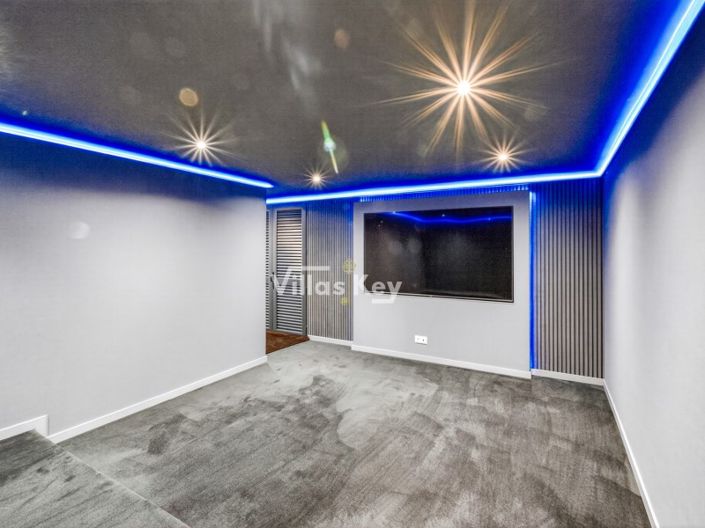 Image No.23-4 Bed House for sale